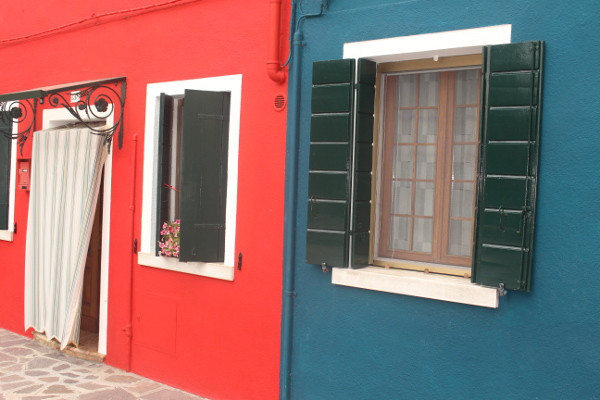 Blick auf bunte Häuser in Burano - B&B Marelaguna Cavallino Treporti VE