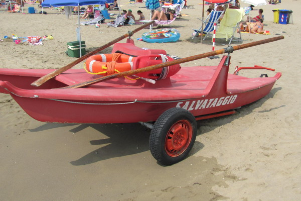 Rettungsboot am Strand - B&B Marelaguna Cavallino Treporti VE